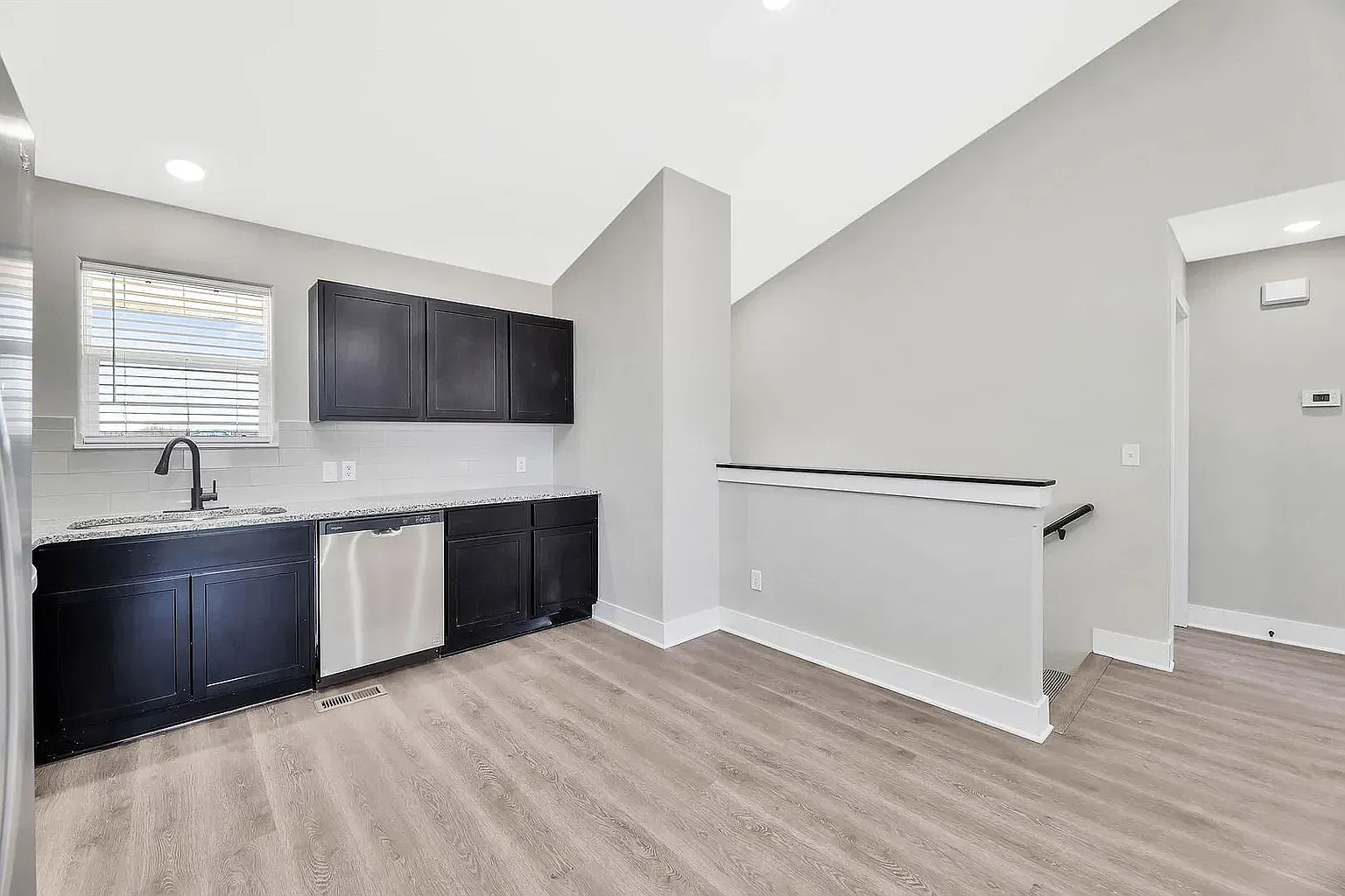4 bed, 2000 sqft, $1,895 — Photo 1