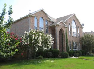 905 Abbots Ln, Denton, TX 76205