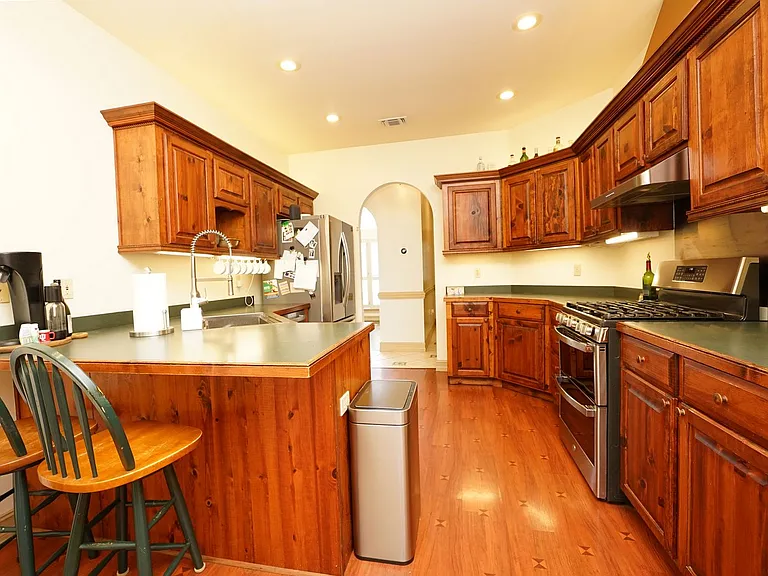 428 Riverchase Blvd — Photo 14