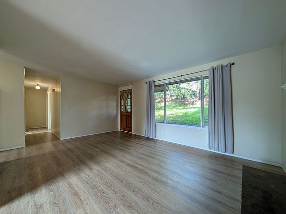 4th image of 4483 Fox Hollow Rd