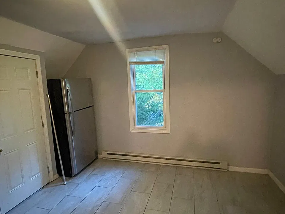 28 Harding Pl #3