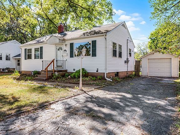 2nd image of 1217 Grant Dr