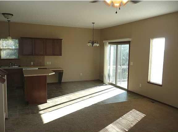 3rd image of 2903 Sumac St