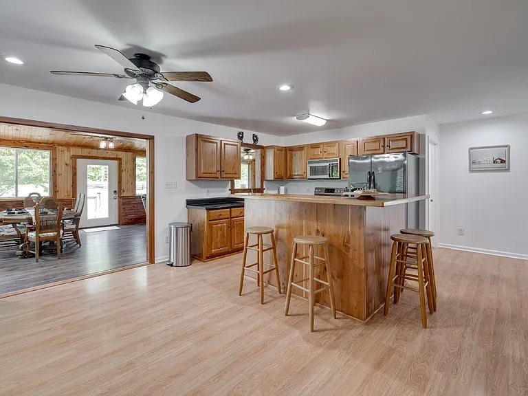 970 Old Limestone Rd E — Photo 9
