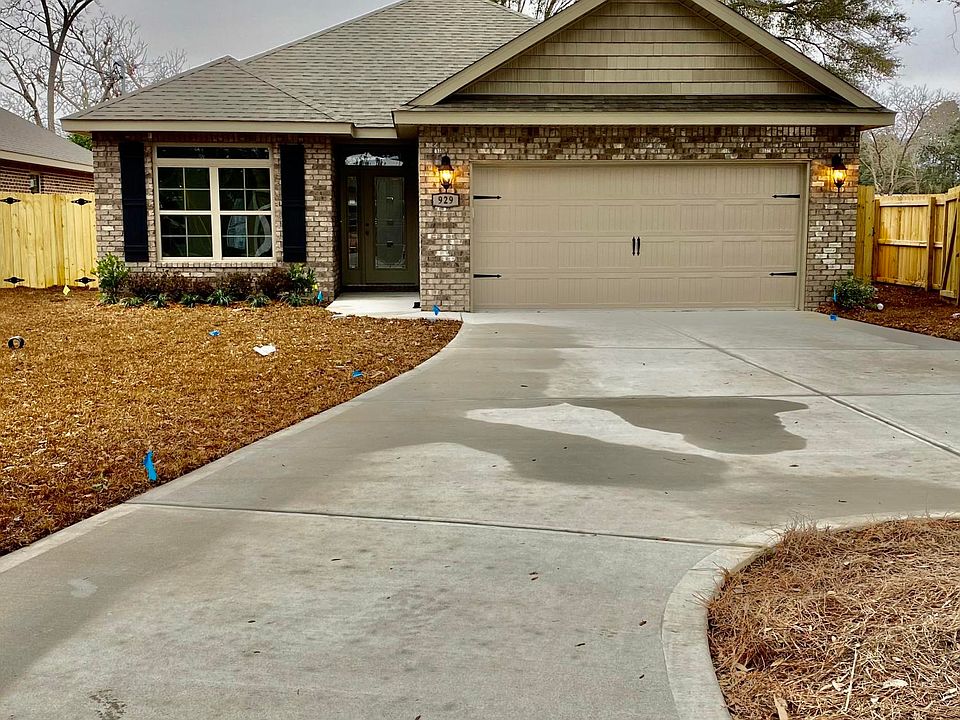 1st image of 929 Ashley Ln