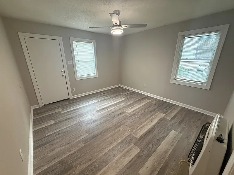 1 bed, 1.0 bath, 550 sqft, $675 — Photo 2
