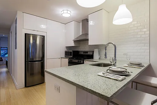 Rented by Compass | media 32