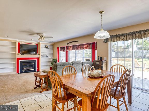 5th image of 309 Senseny Glen Dr