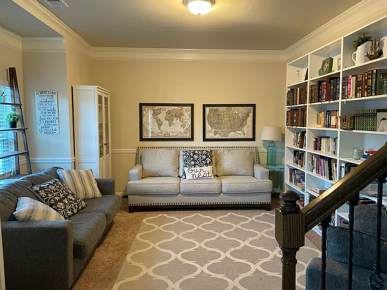 609 Angel Oak Ln — Photo 3