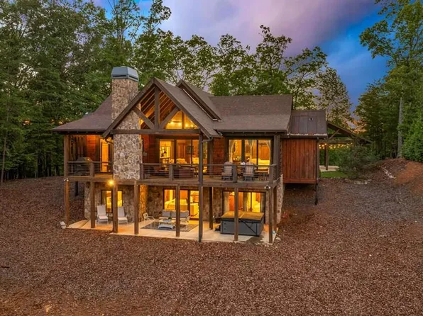 327 Logan Dr, Mineral Bluff, GA 30559