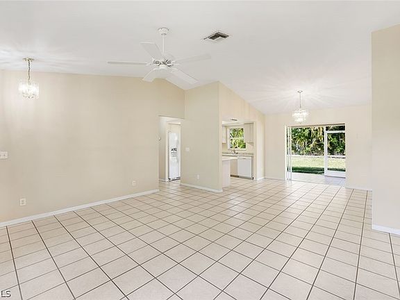 4th image of 167 SE 21st Ter