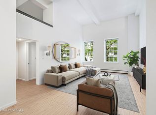 257 W 93rd St APT 2A, New York, NY 10025