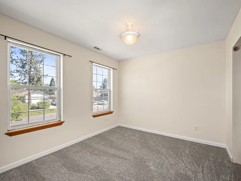 1140 W Starling Ave — Photo 27
