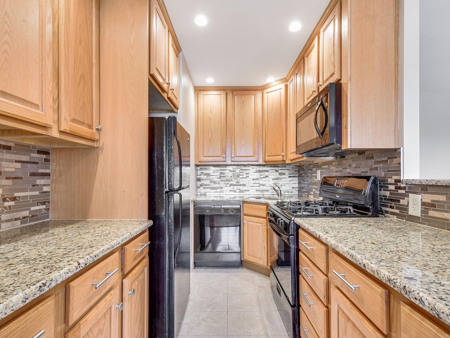 21 Mount Kemble Ave 2 BEDROOM 2 BATH AVAIL JUNE 1, Morristown, NJ