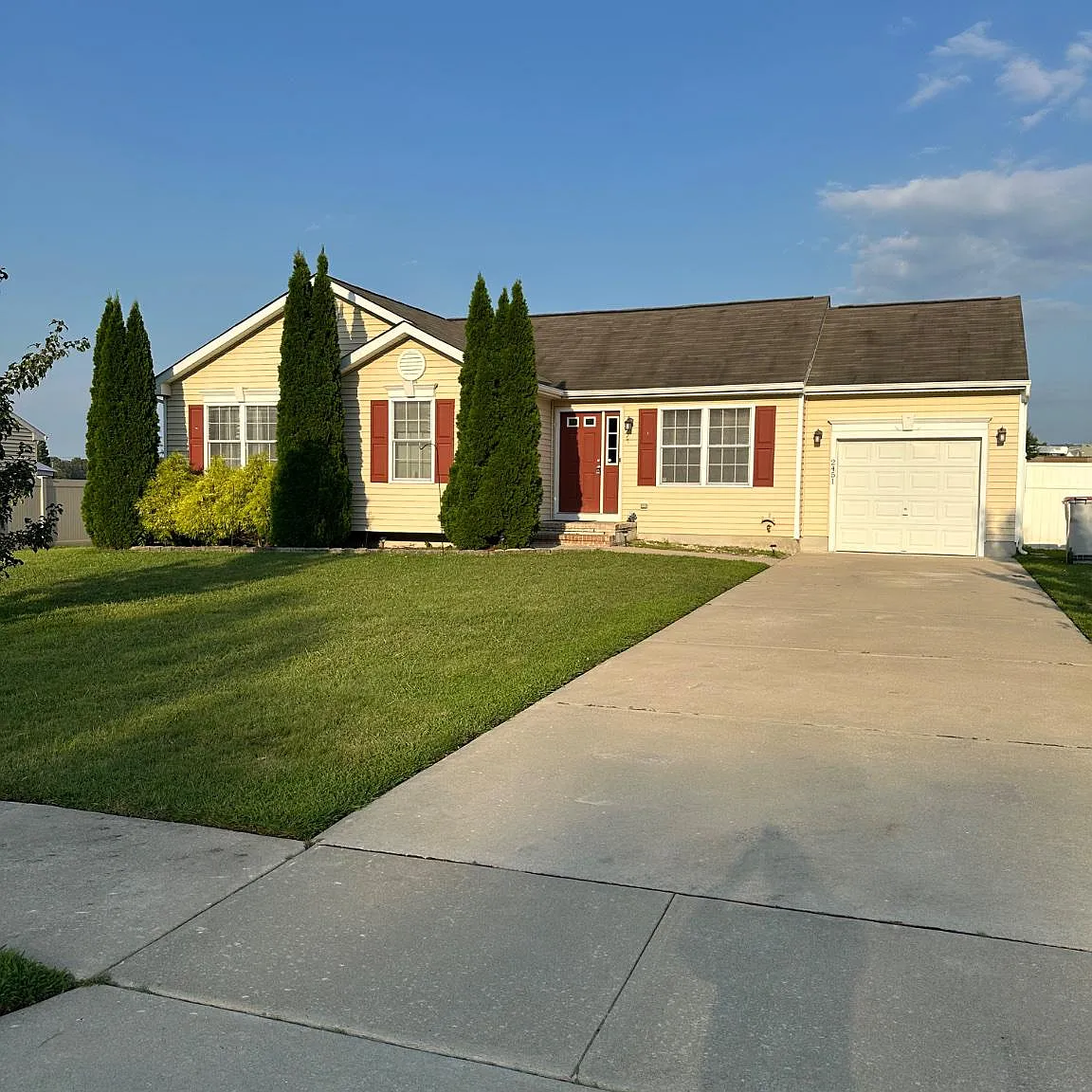 3 bed, 2.0 bath, 1117 sqft, $2,550 — Photo 1