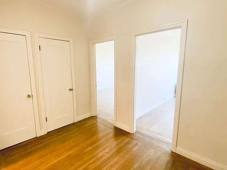 2760 Sutter St #202 — Photo 18