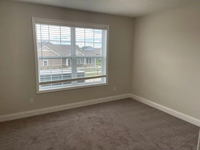 1605 Peppermill Ln — Photo 9