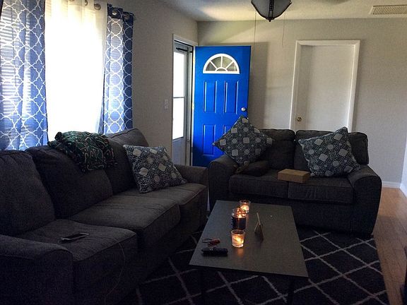 3rd image of 813 W 12th St
