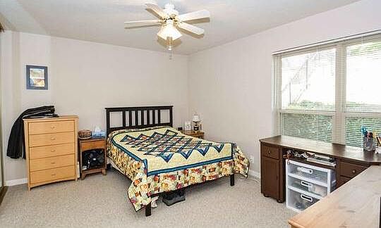 3rd image of 2087 Ascot Dr