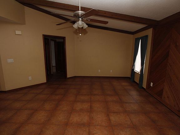 5th image of 923 Hutchins St SE
