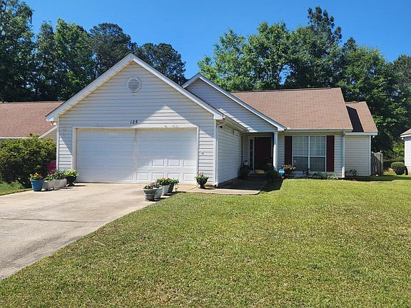 3rd image of 125 Crest Mont Dr