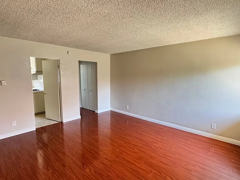 13422 Camilla St — Photo 9