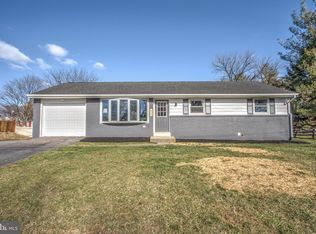 59 Farmland Rd, Leola, PA 17540