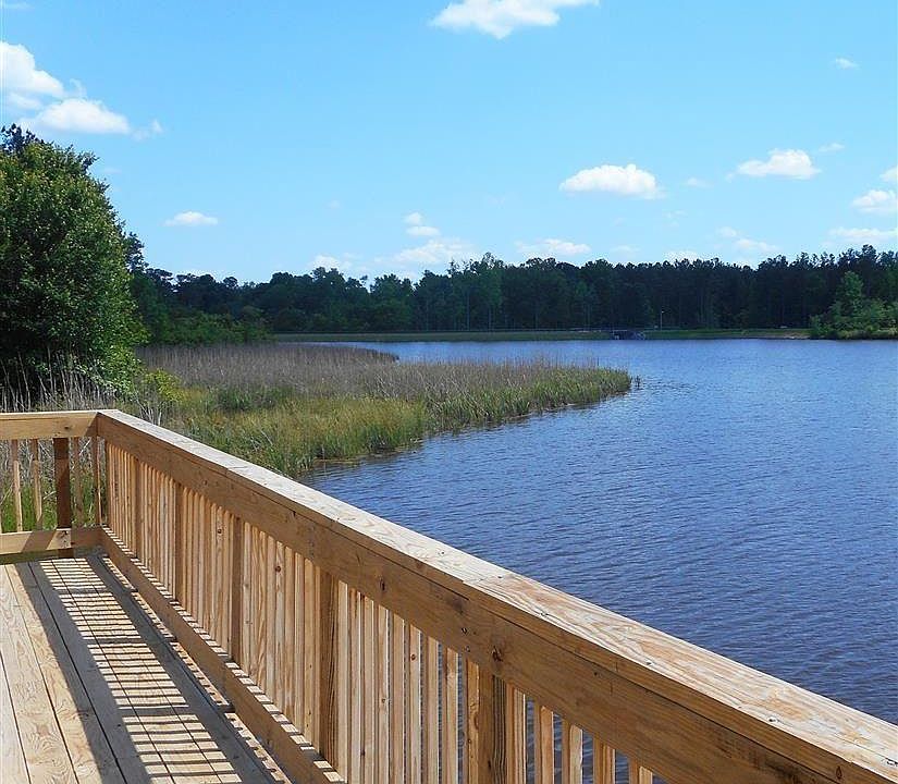2nd image of 629 Long Lake Dr #905