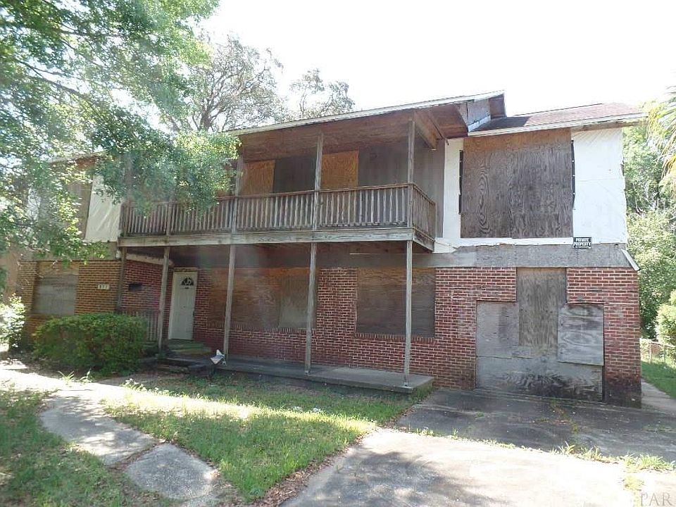 1st image of 821 W Maxwell St