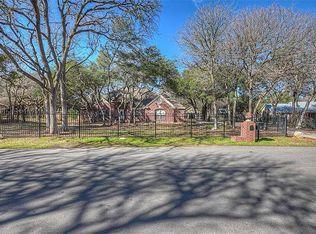 611 Willow Creek Cir, San Marcos, TX 78666