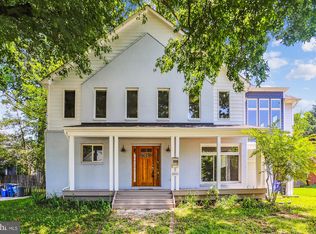 9819 Parkwood Dr, Bethesda, MD 20814