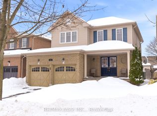 42 Russell Barton Ln, Uxbridge, ON L9P1Z2