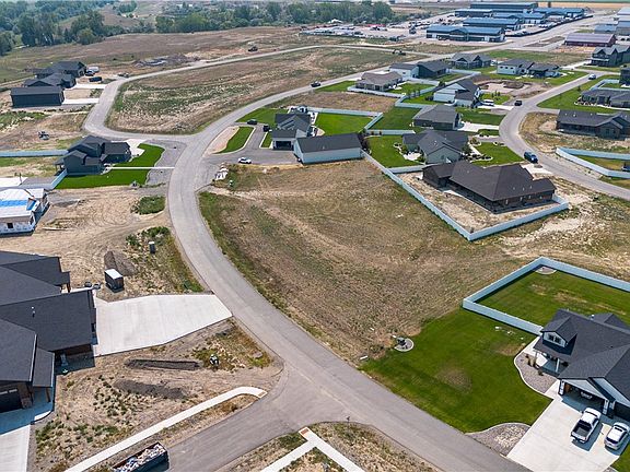 3rd image of 4 Abby Rd