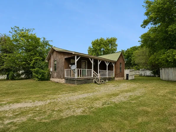 328 Murfreesboro Rd, Woodbury, TN 37190
