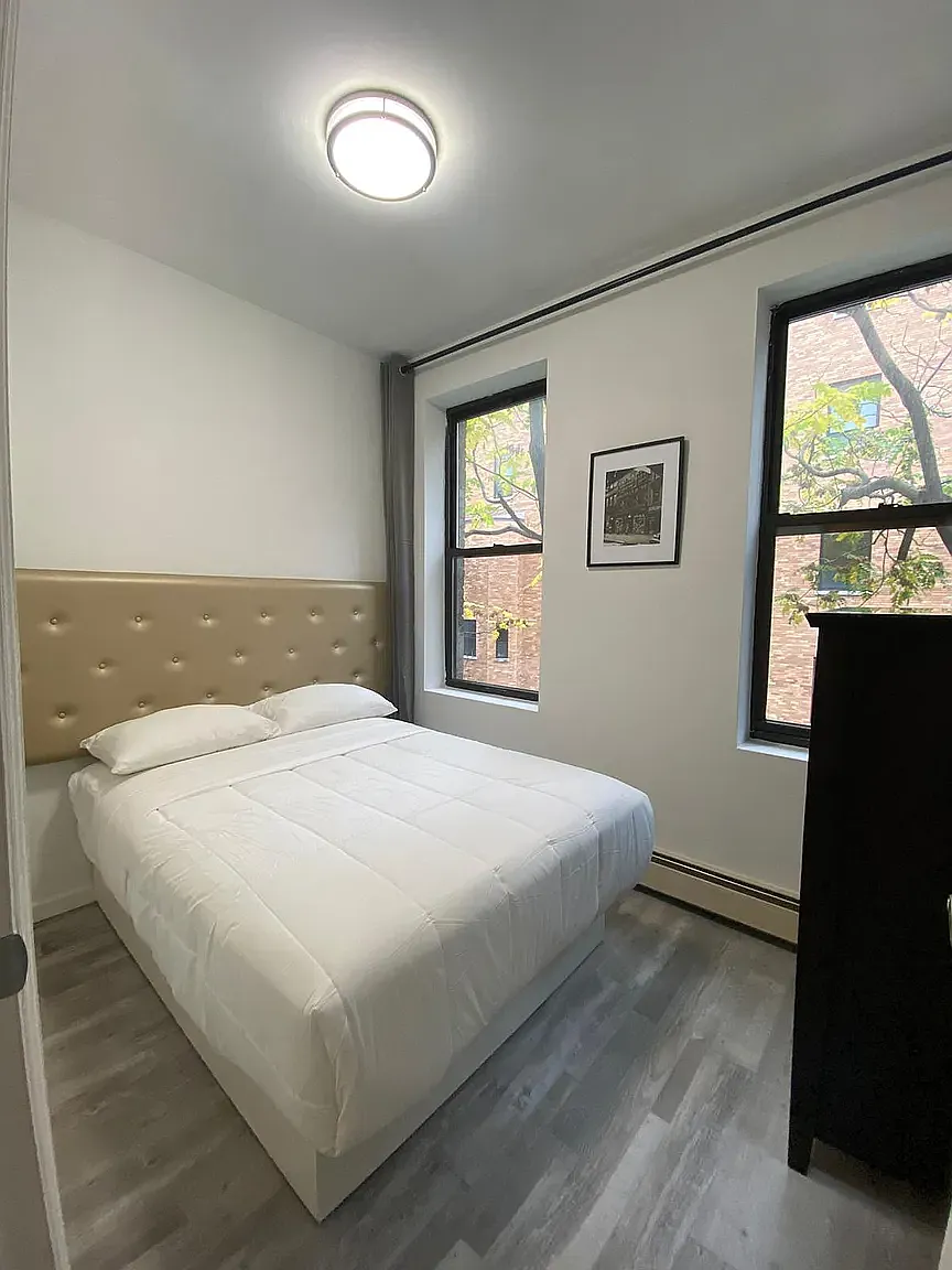 407 West 51st Street — Photo 4