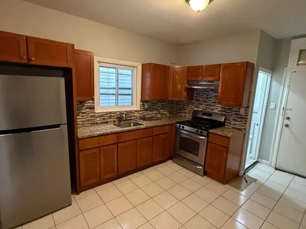133 Ripley Pl #1, Elizabethport, NJ 07206
