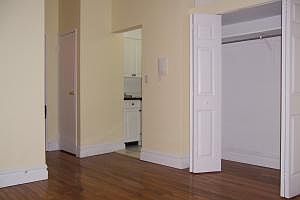 4th image of 110 W 69th St APT 2D