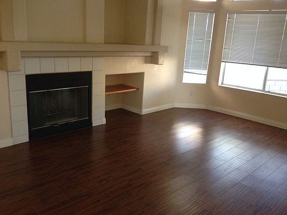 3rd image of 3004 Astoria St