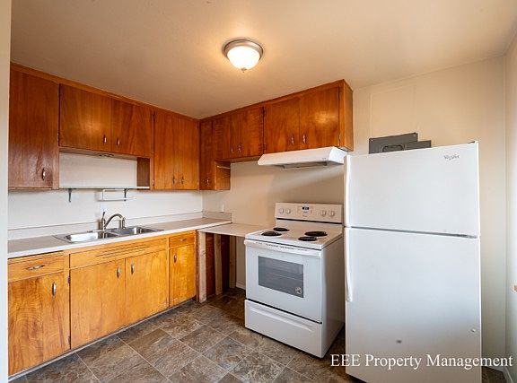 3rd image of 19207 60th Ave W #8