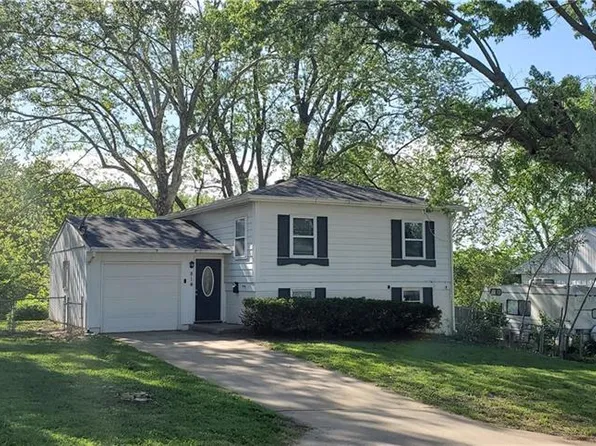 814 N Wigwam Trl, Independence, MO 64056