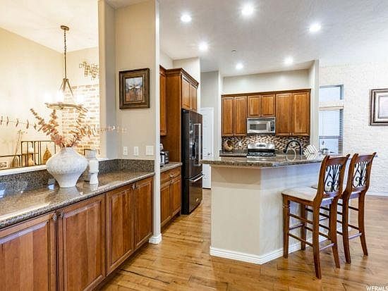 3rd image of 2181 E Village Vista Dr