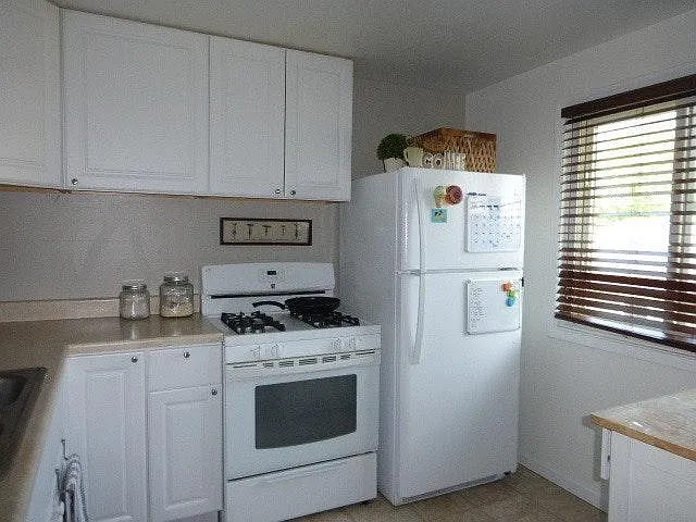 122 Pocasset Ct — Photo 2