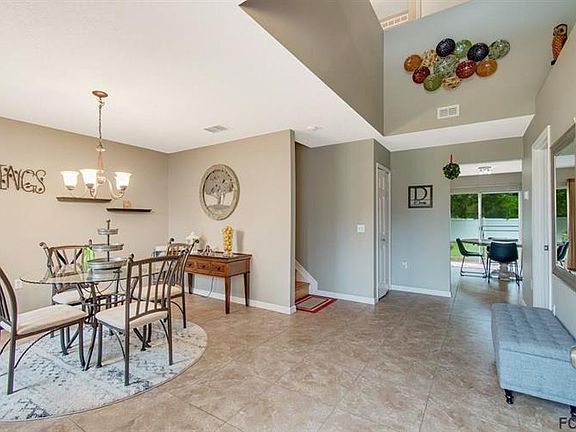 4th image of 26 Rolling Fern Dr