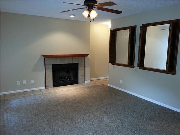 3rd image of 1201 Harwell Dr APT 211
