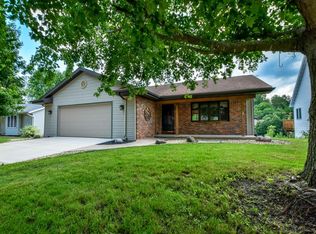 2133 Hillebrand Dr, Cross Plains, WI 53528