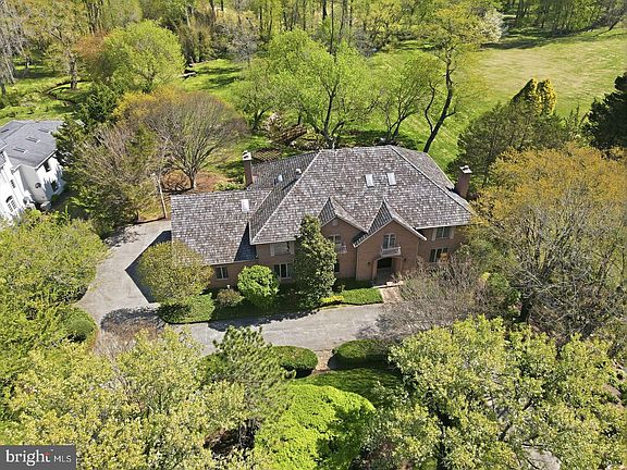 3rd image of 10517 Alloway Dr