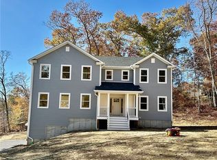 7 Deer Woods Dr, New Milford, CT 06776