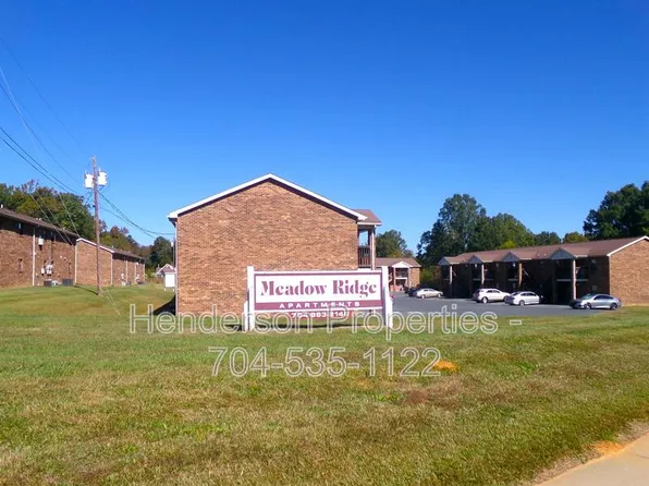 100 Fairway St APT 31, Albemarle, NC 28001