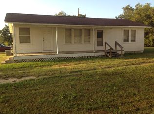 1011 S 3rd St, Ganado, TX 77962