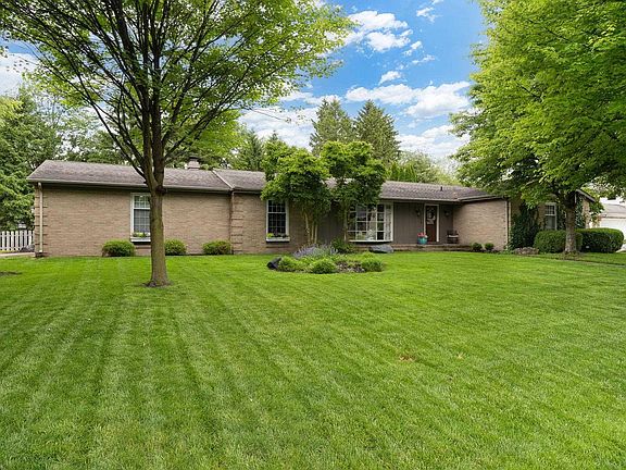 2nd image of 3599 Canterbury Dr